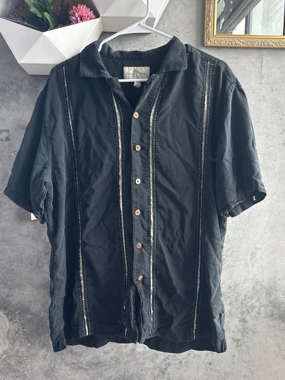 Men's 100% Silk Short-Sleeve Button-Down Shirt